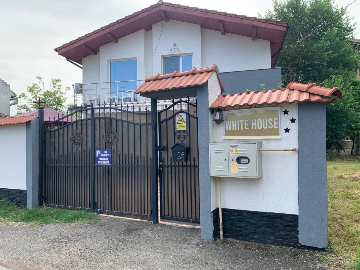 White House Guest House Hunedoara Dış mekan fotoğraf
